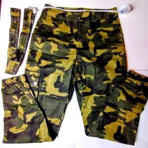 Women Green Camo pants with belt